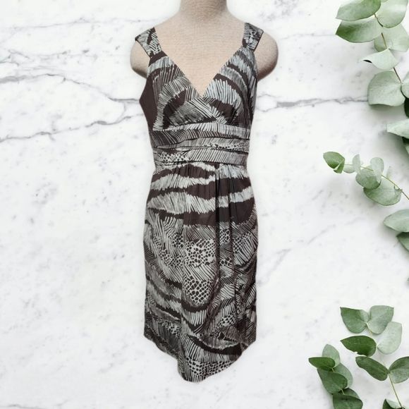 BCBGMaxAzria Dresses & Skirts - BCBG MaxAzria Tropical Safari Style Dress